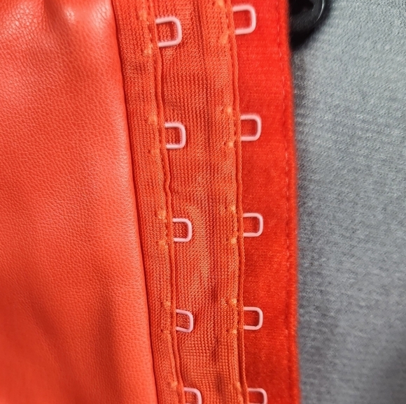 STAUD Tracing Faux Vegan Leather Bustier Strapless Top in Reddish Orange Size 0 - Picture 9 of 15